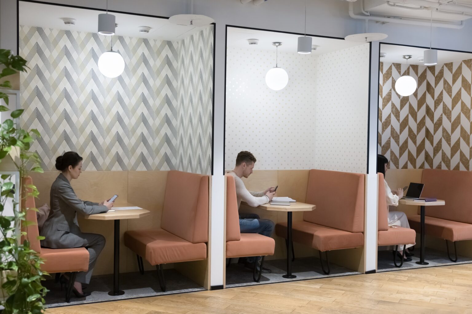 ファミレス席に向いているテーブルの種類とサイズの目安を紹介! | ソーシャルインテリア